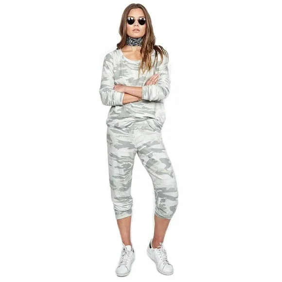 Michael Lauren Revolve Sz S Nate Cropped Sweatpants Green Camo Elastic Waist NWT - Picture 2 of 12